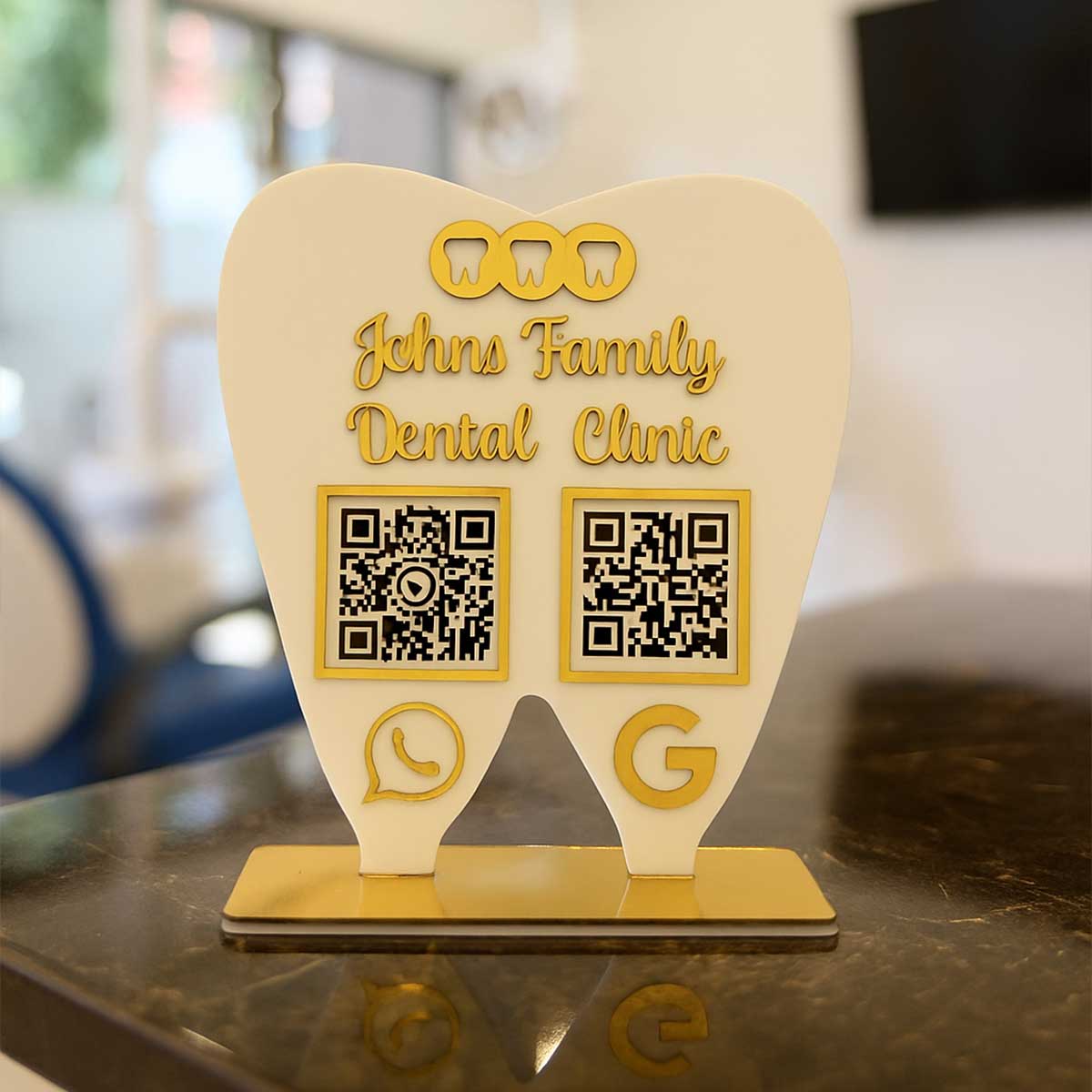 Customized QR Standy For dental clinic